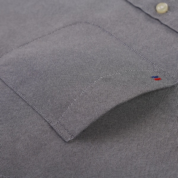 Herrmode långärmad massiv Oxford-skjorta Single Patch Ficka Enkel design Casual Standard-fit Button-down krage skjortor 1016-16 38
