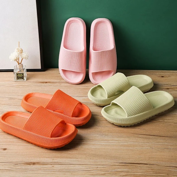 2024 Sommer Tøfler Mænd Blød Indendørs Hjem Flade Sandaler Kvinder Mode Flip Flops Strand Sko Mand Par Icke-Slip Badeværelse Bilder A Orange 44-45