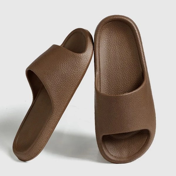 2024 Sommar Tofflor Män Kvinnor Mjuk Inomhus Hem Flat Sandaler Mode Flip Flops Strand Skor Man Par Icke-Slip Badrummer Bilder A-Brown 36-37