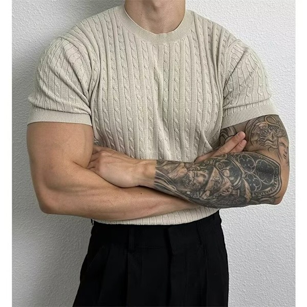 2024 Hong Kong Style Nye Striktrøjer Mænd Short Slim Slim Rund Hals Stribet Solid Color Base Shire Bomuld Strik Khaki L