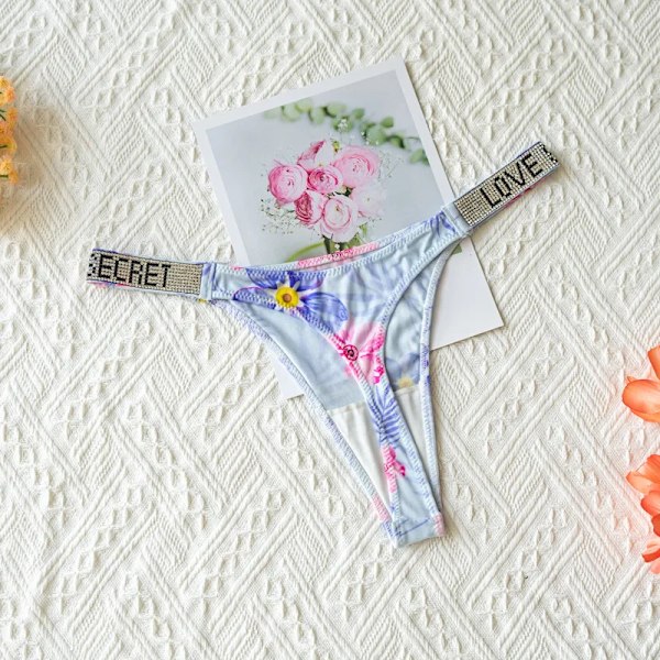 Sexiga Kvinnor Trosor Underkläder Lyx Rhinestones Kärlige Brev G-String Sport Comfort Thong Sömlös Låg Midja Bri Bri Sömlösa Efs Underkläder Blue flowers M