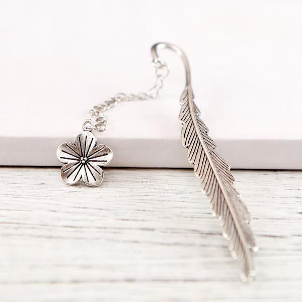 Käsintehty luova archaistinen metallimerkki yksinkertaiset opiskelijatarvikkeet söpö kiinalainen tyyli retro koju tarvikkeet Feather-Petal