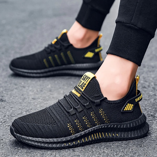 Åndbare Mænds Casual Sneakers Letvægt Udendørs Mænd Sneakers Anti-Slip Fleksible Mænd Løbesko Komfortan Tennis 2024. Black Yellow 40