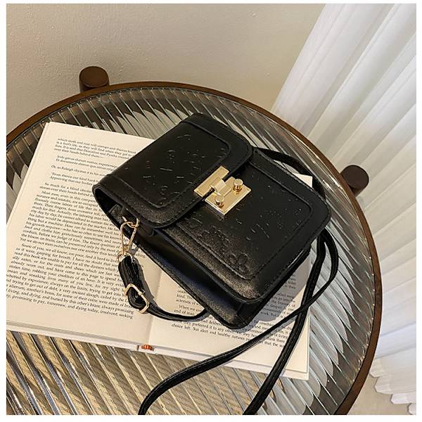 Detta Års Populära Väska 2022 Ny Trendy Väska Kvinnors Avancerade Textur Crossbody Telefon Väska Moderiktig All-Match Liten Kvadratpåse Väskan Black