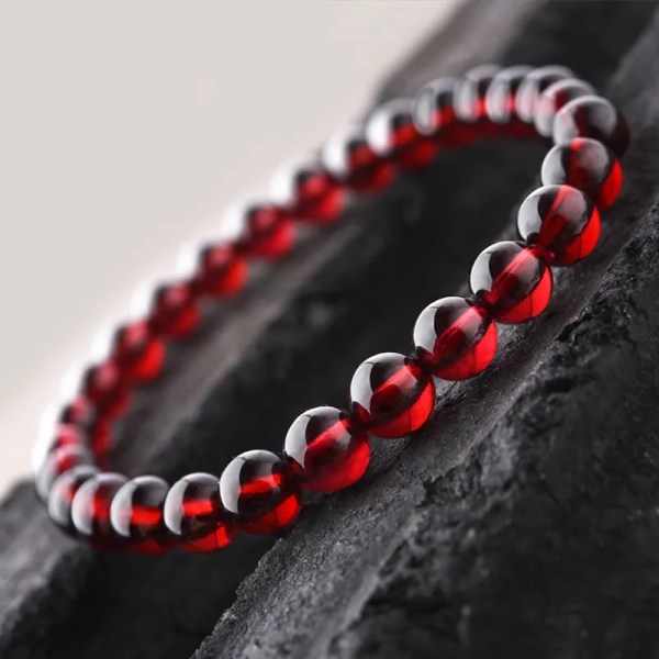 Naturlig röd granatäpple sten pärlor armband kvinnor man mörk granat berlock armband Yoga Meditation Vänskap present Pulseras Mujer 8mm Beads 21cm(8.27inch)