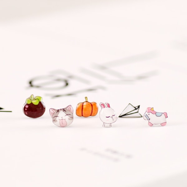 Q. Ger Creative Hantverk Cartoon Söt Fruit Animal Stud Örhängen Roliga Örhängen Handgjord Värme Krympbara Sheet Stud Öra Ringar Stall Semicircle Red Watermelon