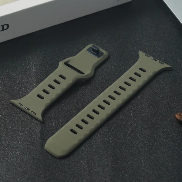 Sportband för Apple Watch Ultra 9 8 7 6 SE 5 Mjuk silikon Lättviktsarmbandsrem för iWatch 38MM 40MM 42MM 44MM 45MM 49MM Dark Green 38 or 40 or 41mm