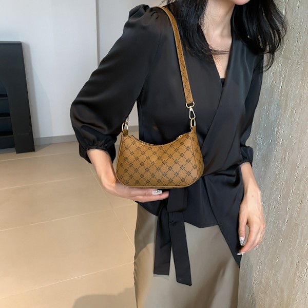 Cross-Border Chain Texture Crossbody Lille Taske Til Kvinder 2024 Ny Western Style Mobiltelefon Lille Taske Blødt Læder Sommer Underarm Taske Black