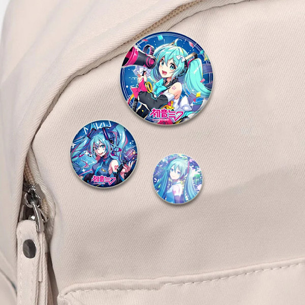 58Mm Miku Tecknad Bricka Cosplay Anime Söta Broschar Handgjorda Plast Emalj Stift För Kläder Ryggsäck Tillgång Till Smyckena Gift 44mm H19