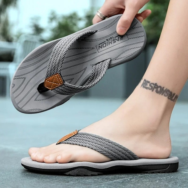 Jumpmore Skor Män Flip Flops Mode Män Sandaler Utomhus Mjuka Sommaren Tofflor Storlek 39-46 BLACK 41-42