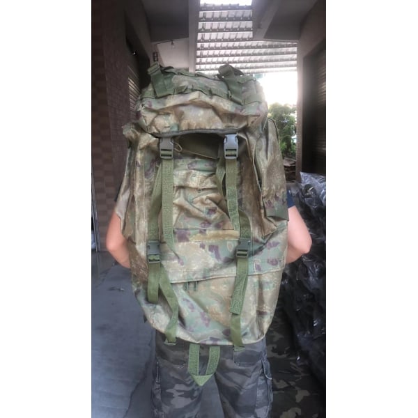 I lager 65L Stor Kapacitet Vandring Ryggsäck Utomhus Tillbehör Camping Utomhus Väska Vandring Vattentät Omslag Kamouflage Shiralee Sansha Camouflage 56-75L