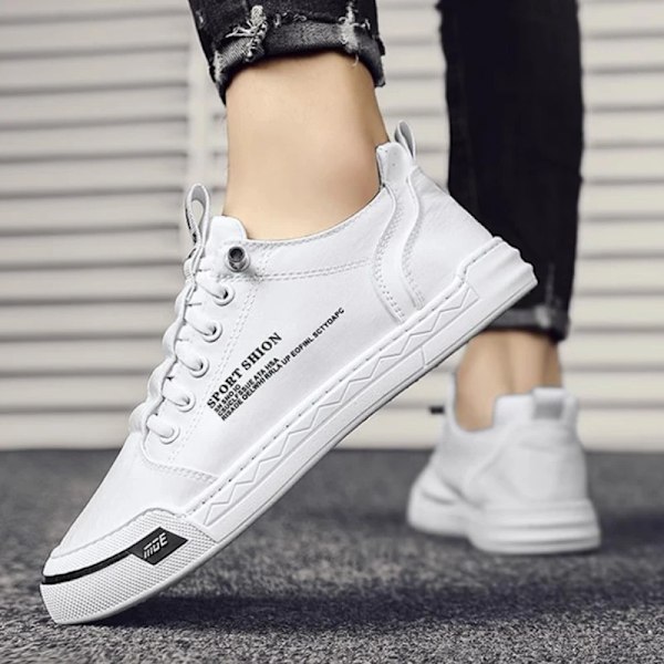 Män Canvas Skor Mode Bekväm Lätta Sneakers Runt Huvud Halkfria Platta Går Körning Loafers Zapatillas Hombre White 42