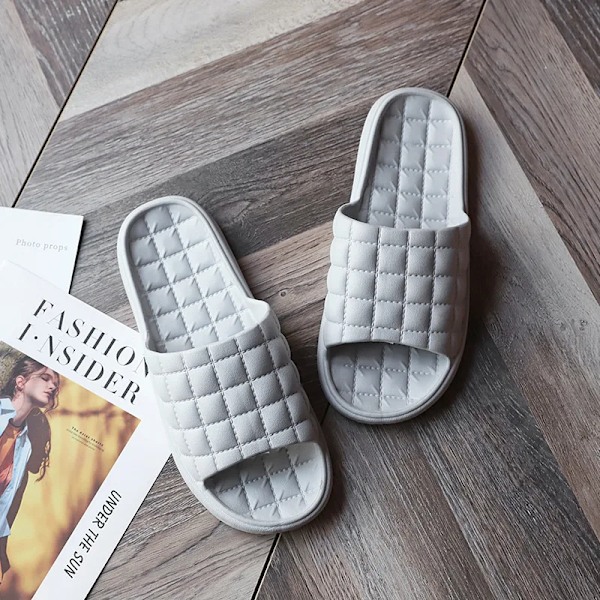 2024 Kvinnor Män Tofflor Bad Tjock Plattform Non-Slip Home Flip Flops Comfort Beach Sandaler Ladies Slides Inomhus Utomhus Utomhus. Yellow 38-39