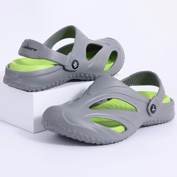 Pallene Nye Mode Mænd Clogs Tøfler Sommerplatform Sandaler Udendørs Strand Sko Unisex Skridsikre Åndbare Lette Have Sko Grey 42-43