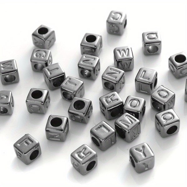 100 st blandade fyrkantiga bokstavspärlor stort hål lösa kubiska alfabetet CCB-pärlor för smyckestillverkning Handgjorda diy-armbandshalsband (0,6 cm/0,24 tum) Gun Black