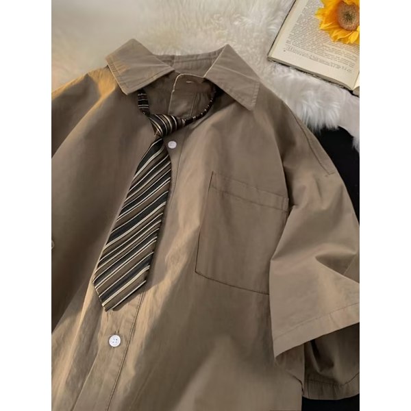 2024 Retro Skjorta Herr Sommar Hong Kong Stil Student Lös Nisch Design Roliga Nya Herrkläder Toppar Ytterkläder Brown M