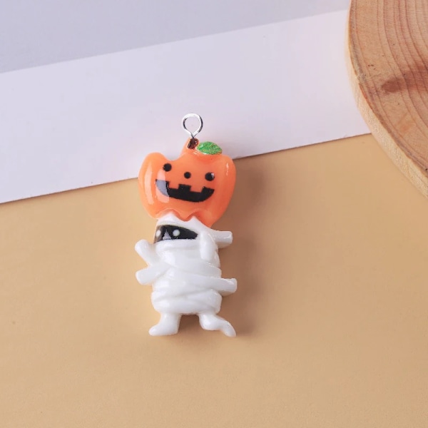 10 stk. Europæiske Halloween-charms i Kawaii-stil med græskar, spøgelser, skeletter, katte, hængende pynt, indretning, DIY-øreringe, smykker, der gør C467 gauze pumpkin