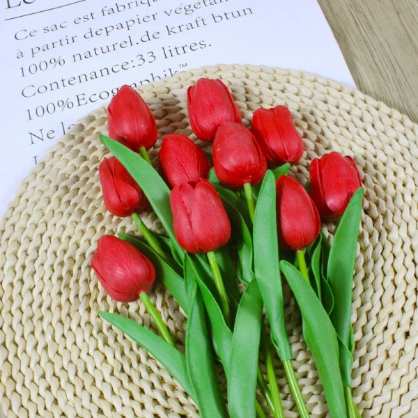 10 ST Tulpaner Blommor Konstgjord tulpanbukett PE Skum Fake Blomma för bröllopsdekoration Mors Dag Gåvor Hem Trädgård Inredning red 10PCS