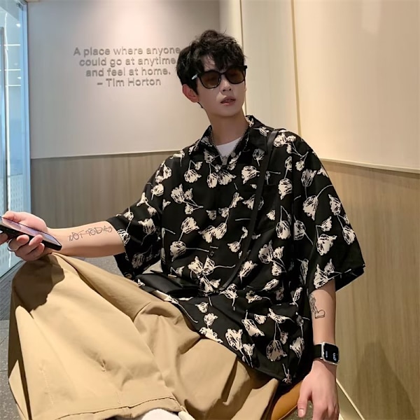 Ice Silk T-paita Miehille Lyhythihainen Kesä Tuntuu Rasvaa Tyylikäs Havaijin Seaside Beach Casual Lapel Puolihihainen Paidan Black L