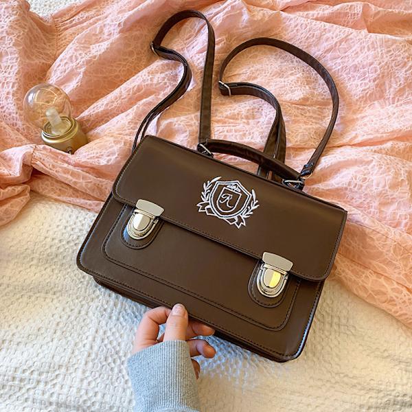 2024 Nya Japanska Jk Uniform Väska Bärbar Messenger Väska Retro Ryggsäck Enkel Axel Enkel Korskroppsväska Trendig Pink
