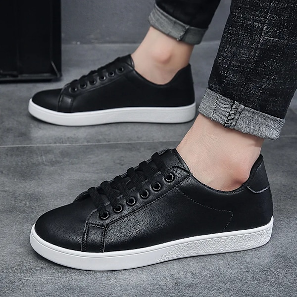 Herre Koreansk Stil Hvide Sko Efterår Ny Mode Casual Sneakers Trend Ikke-Slibende Letvægts Komfort Flats Masculinos Black white 39