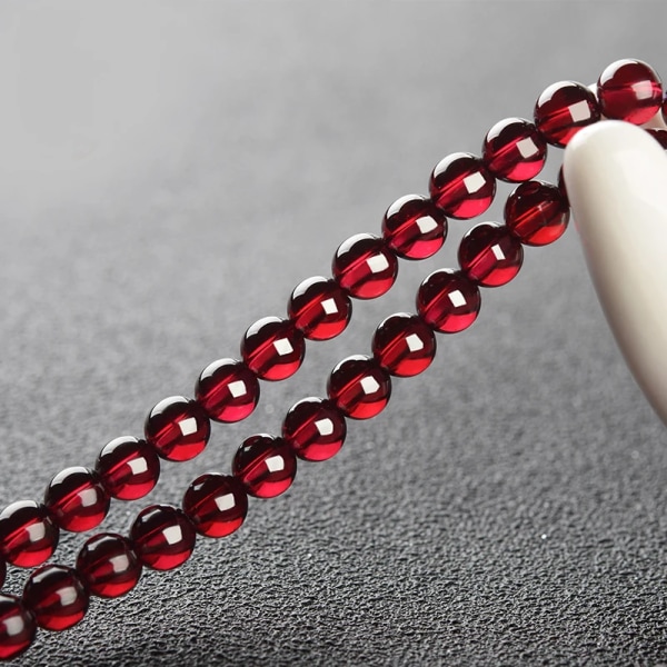 Naturlig röd granatäpple sten pärlor armband kvinnor man mörk granat berlock armband Yoga Meditation Vänskap present Pulseras Mujer 8mm Beads 21cm(8.27inch)