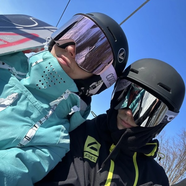OTG Ski Goggle Snowboard Mask För Herr Kvinnor Gult case Glasögonsats Cylindrisk UV400 Skydd Snöglasögon Vuxen pink set