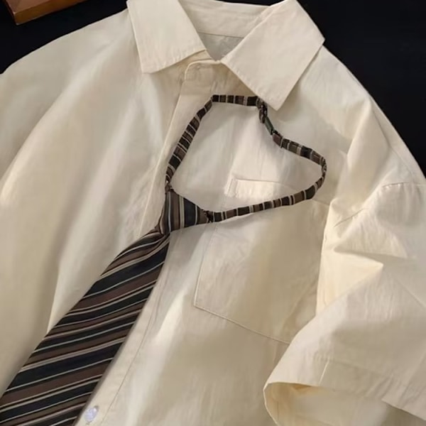 2024 Retro Skjorta Herr Sommar Hong Kong Stil Student Lös Nisch Design Roliga Nya Herrkläder Toppar Ytterkläder Brown M