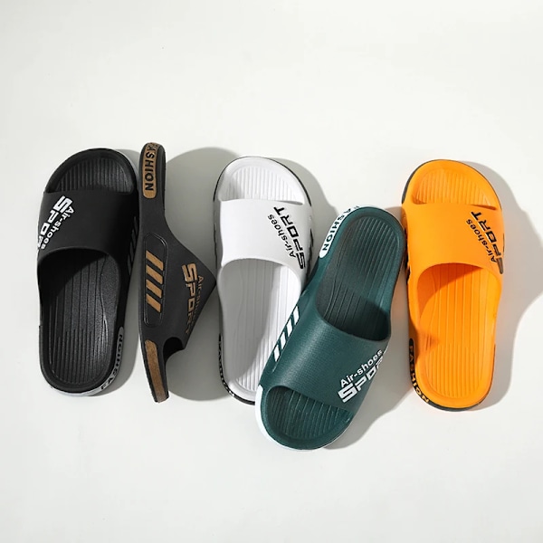 Mäns Tofflar Sommar Pvc Mjuka Tofflor För Manliga Utomhus Förtjockade Anti-Slipstrand Sandaler Badrum Hem Flip Flop 2024 Ny Sandel Gold 42-43