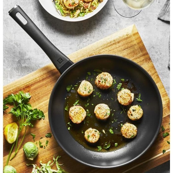 ZWILLING Madura Plus - Non-Stick stegepande (28 cm) - Smedet aluminium