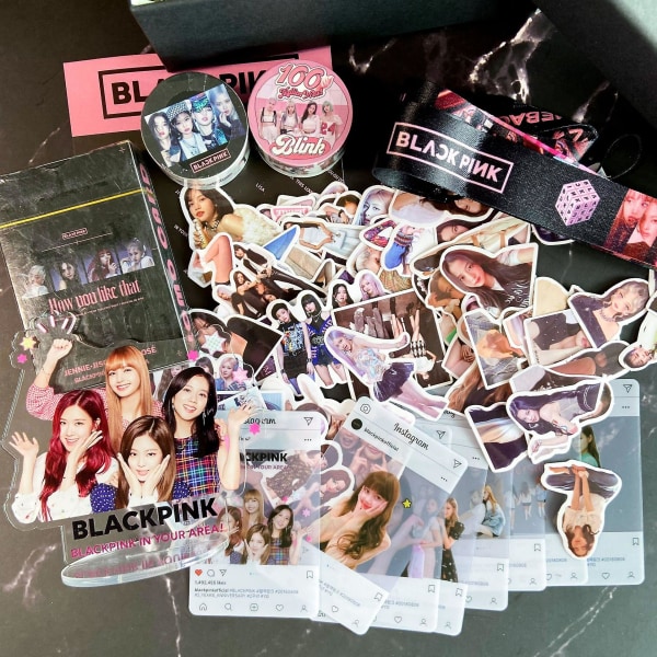 161 st Svart Rosa Born Pink Album Set Blink Fans Present Merchandise Fotokort Födelsedagar Festdekorationer Kpop Lanyard Stickers B