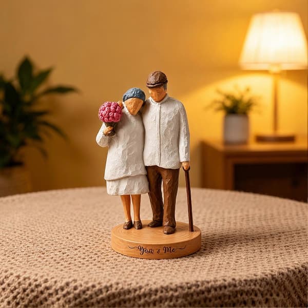 Prydgjenstand for eldre par – 18 cm høy – for stue og entré A