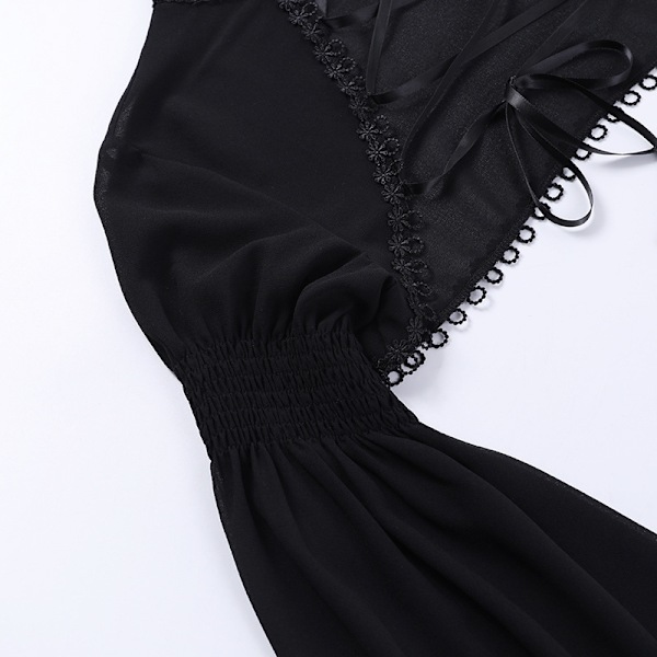 Gotisk Elegant Spetsad Kort Topp med Snörning - Grunge Chiffon Blus med Flareärmar - Svart Emo Alternativ Överdel för Kvinnor M