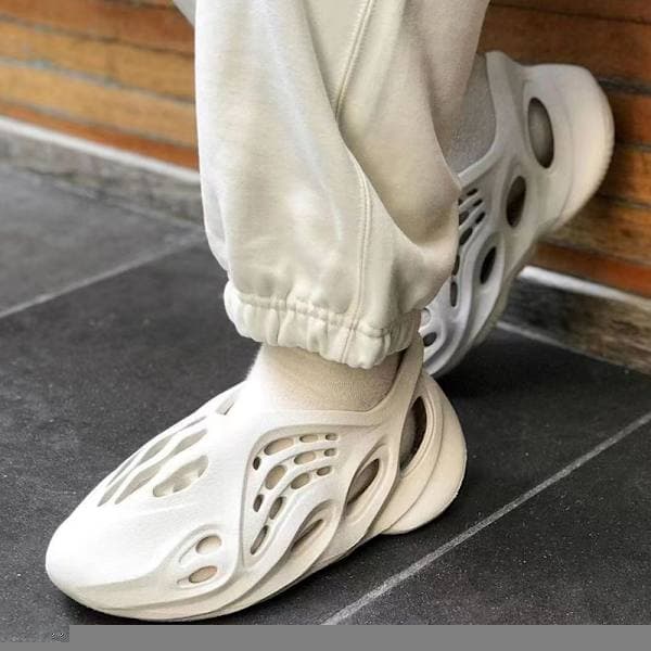 New Beach Foam Runners Sandals Unisex 36-45 White White 36