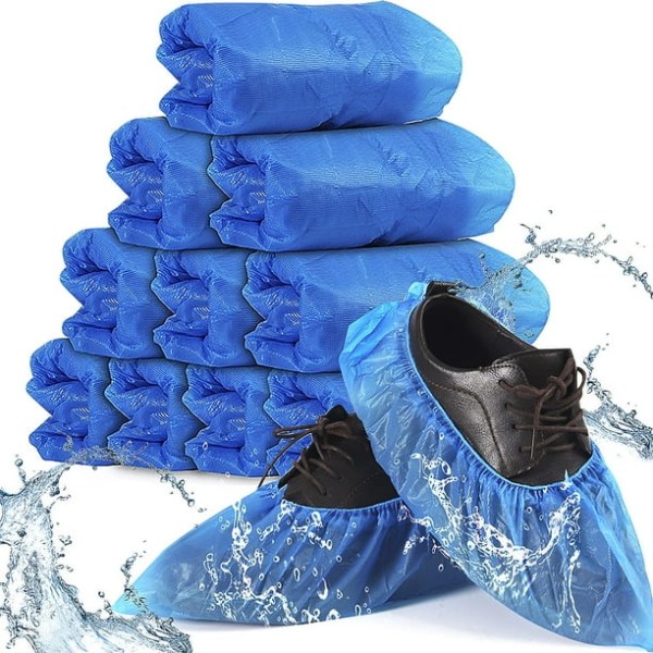 100 pakkauksen liukumattomat kertakäyttöiset kengänsuojat sisäkäyttöön, vedenpitävät CPE-saappaat kenkien suojaamiseen