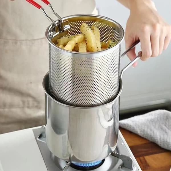 Deep fryer with strainer, induction and gas heating, small household deep fryer