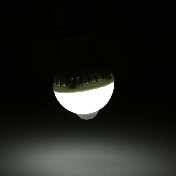 E27 Intelligent Detektion PIR Infraröd rörelsesensor Ljus LED-lampa 5W
