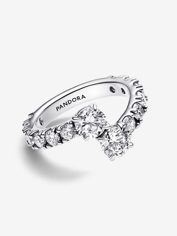 Pandora - Glittrande Överlappande Bandring - Sterlingsilver Circumference: 56mm