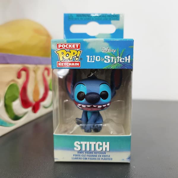 Disney 2 stk./sæt figurer samleobjekter Stitch og Angel nøgleringe 4cm Stitch E