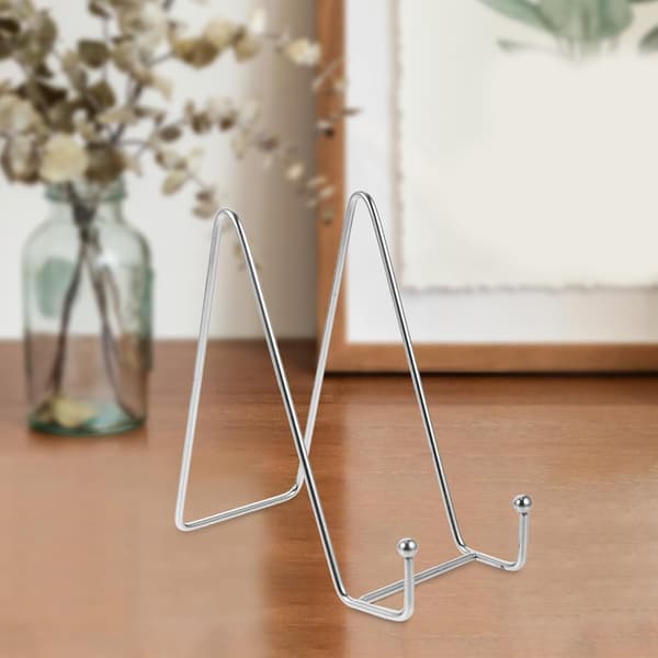 Bokhylle i metallplate for utstilling med solid jernramme Minimalisme