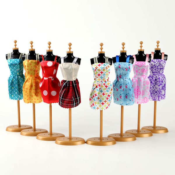 Set med 30 cm Barbie-dockkläder, väskor, kläder, accessoarer