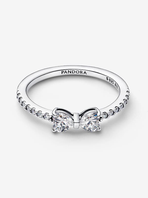 Pandora – Glitrende sløyfering – Sterlingsølv Circumference: 52mm