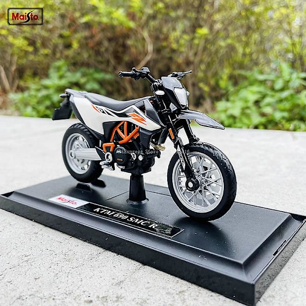 Maisto 1:18 Ktm 690 Smc R Statisk Trykkstøpt Bilmodell Leke i Støpt Metall Motorsykkelmodell Ekte Autorisasjon KTM 690 Duke