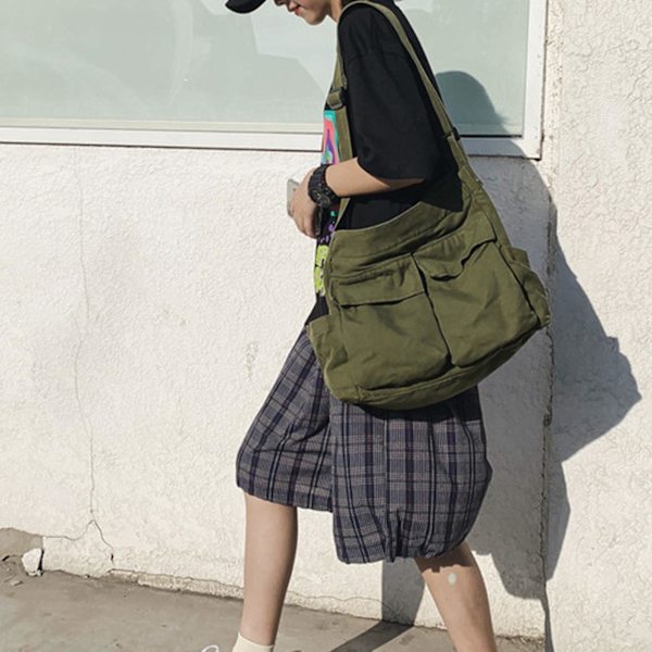 Klassisk unisex-budväska, vattentätt material och iögonfallande design Green