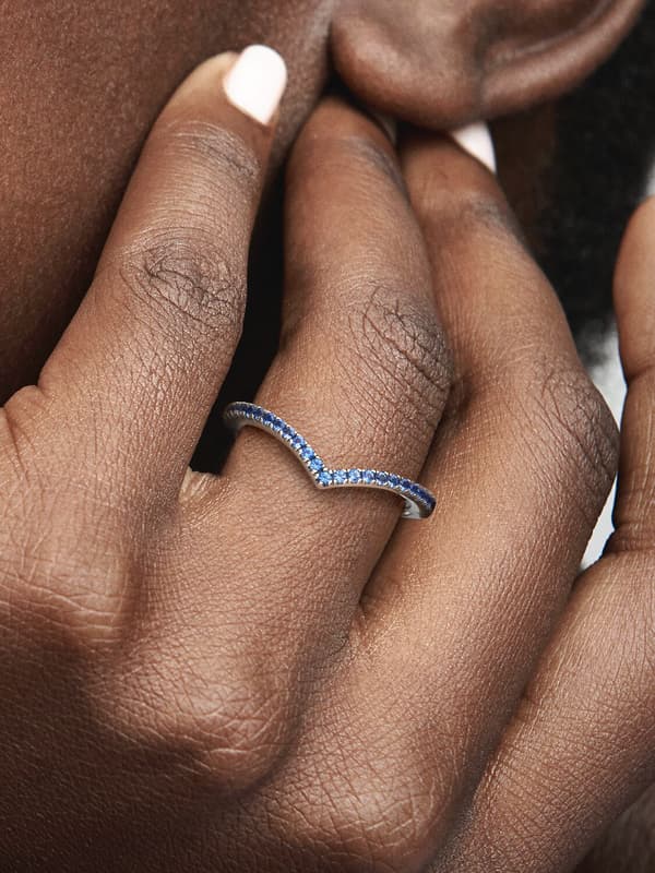 Pandora - P Timeless Wish Sparkling Blue Ring - Sterling sølv Circumference: 52mm