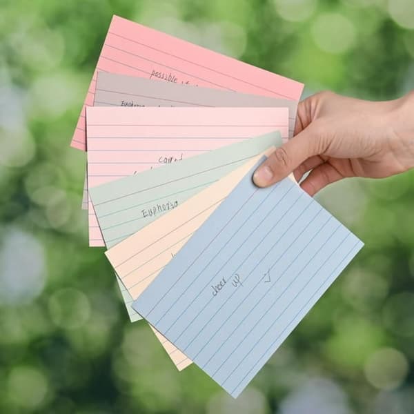 Indekskort – 4x6 linjerede flashcards, præcisionsskåret kraftigt karton i assorterede farver