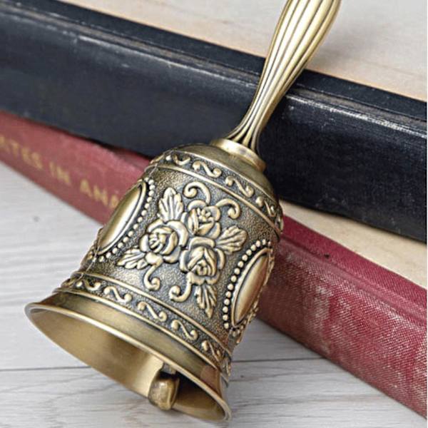 Farfi Retro Metal Tone Alloy Hand Bell Lucky Jingle Monikäyttöinen Koti Tarvike