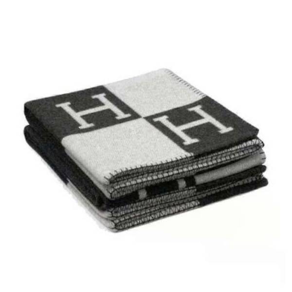 Ruudullinen villakashmir-torkkupeitto Black