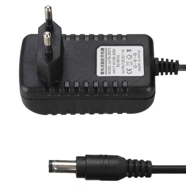 24V/1A Hurtigopladende Li-Ion Opladeradapter, 100-240V Input, Multi-Niveau Beskyttelse, EU Stik