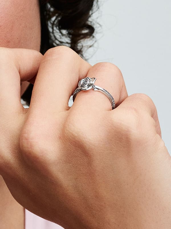 Pandora - Rose in Bloom -sormus - Sterlinghopea Circumference: 56mm